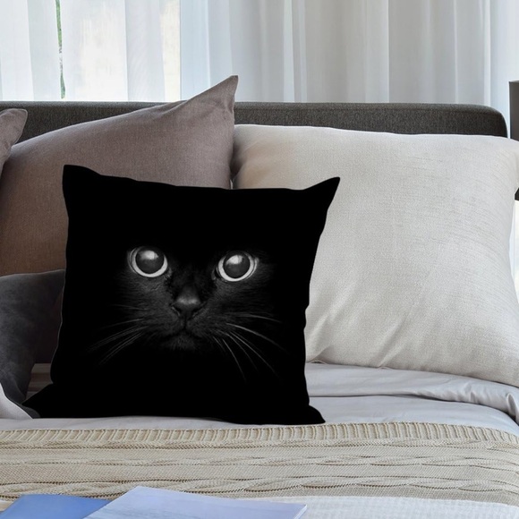 NEW Decorative Black Cat Throw Pillow Cover. - Picture 4 of 6